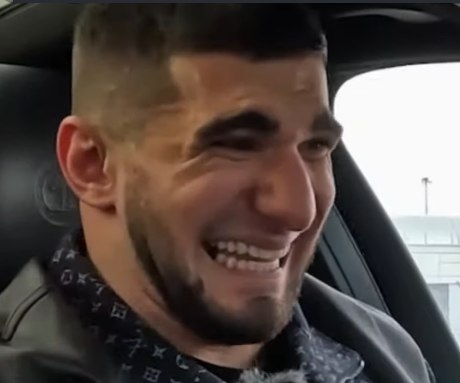 photo_5431576429377295305_x (1).jpg