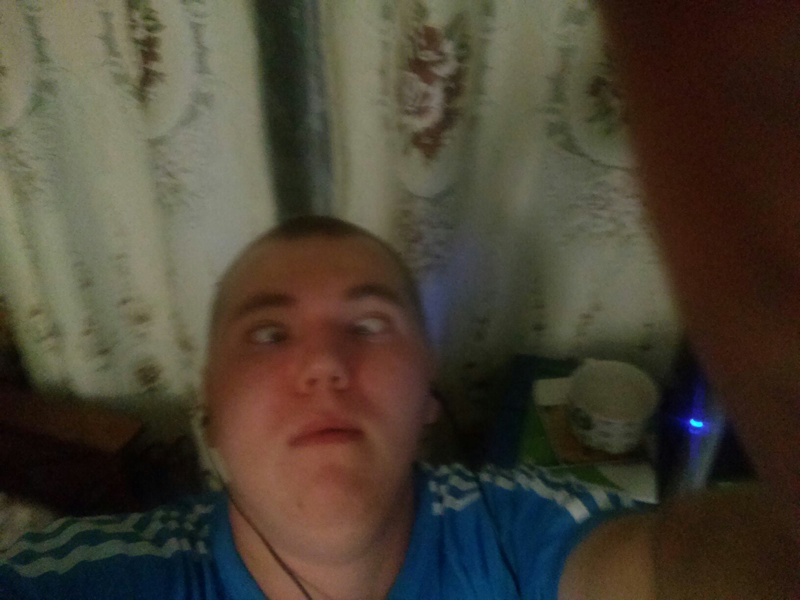 QebyHpQRlog.jpg